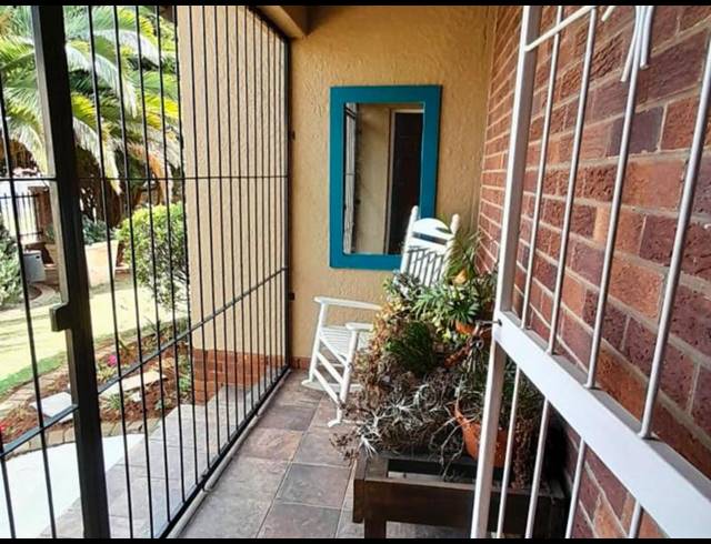 3 BEDROOM HOUSE FOR SALE IN BIRCHLEIGH